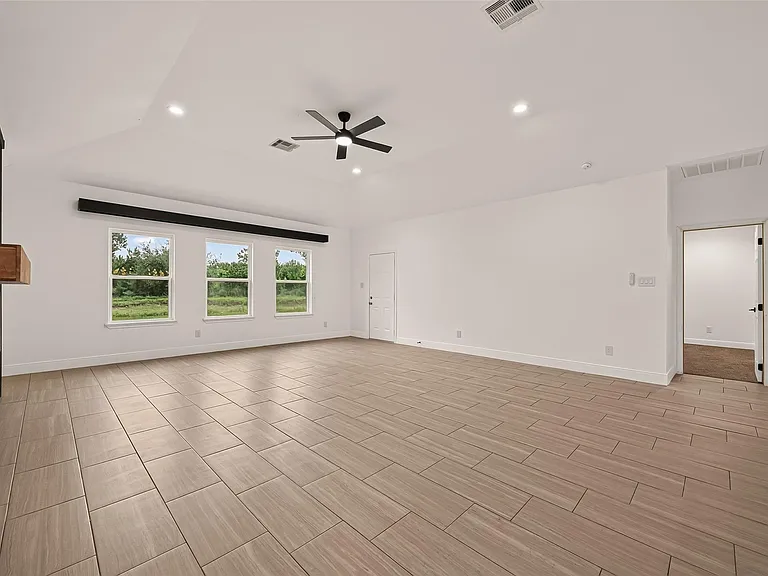 1343 Alpha Ln — Photo 10
