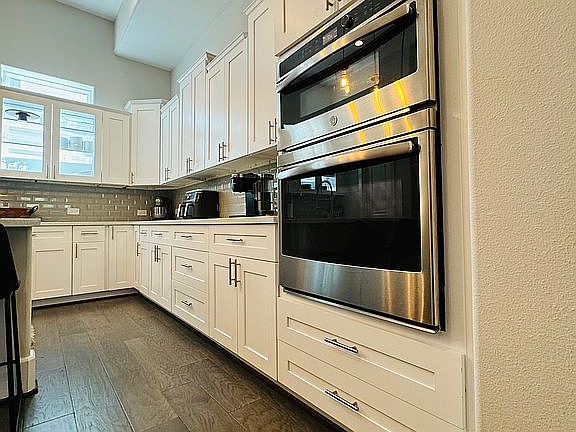Microwave and oven 