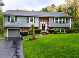 21 Fairway Ln, Foxboro, MA 02035