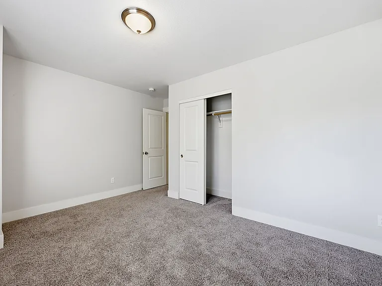 1068 SE Leonel Ln — Photo 23