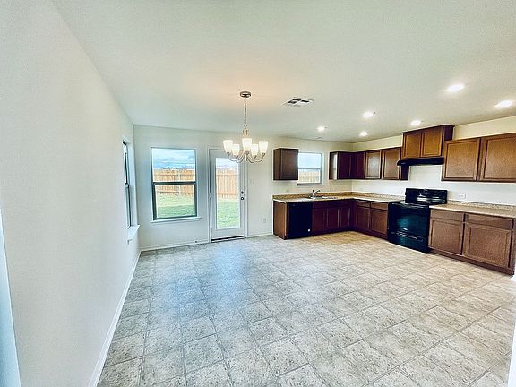 4th image of 13504 Martha Washington Pl