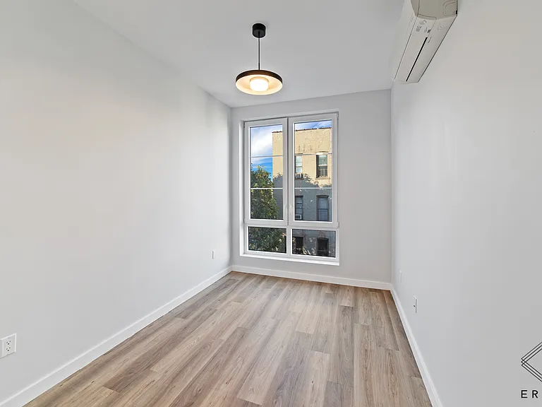 2913 Snyder Ave #4G — Photo 7