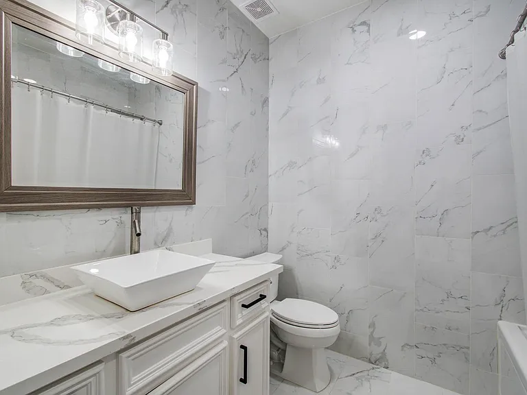 18807 Oriole Point Ct — Photo 40