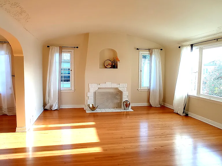 1070 S Cloverdale Ave #2B — Photo 6