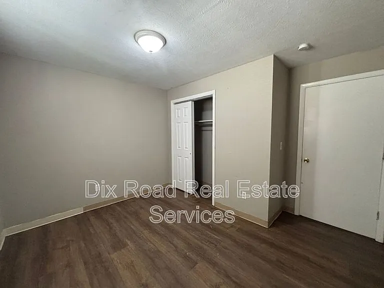 735 Trumbull St #6 — Photo 7
