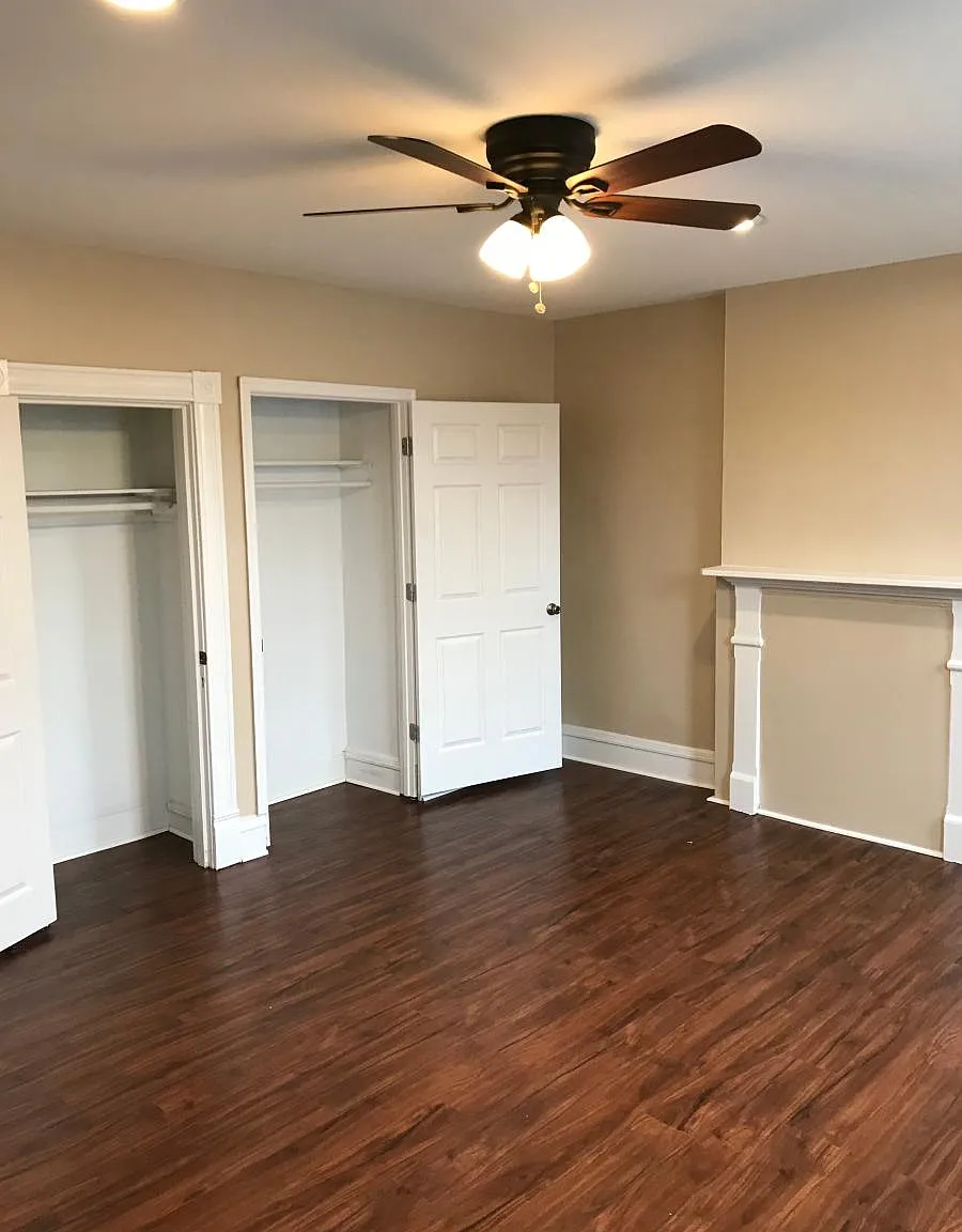 2 bed, 1000 sqft, $1,550 — Photo 4