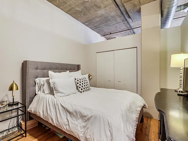 1000 W Adams St #418 — Photo 9