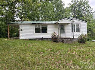 162 Phillips Ln, Spruce Pine, NC 28777