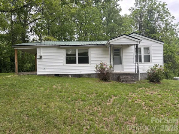 162 Phillips Ln, Spruce Pine, NC 28777