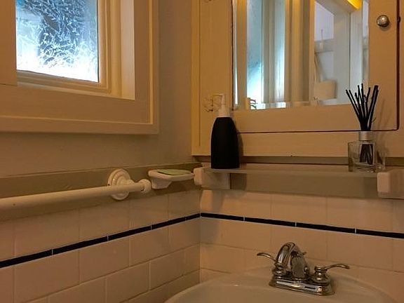 Mudroom Full bath with shower