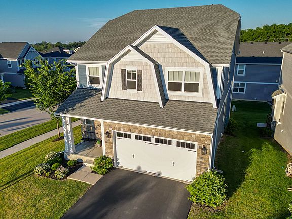 2nd image of 10 Nelson Ln