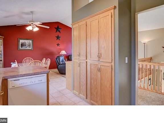 5th image of 23393 Ivywood St NW
