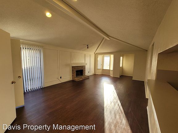 3rd image of 11806 Garden Terrace Dr