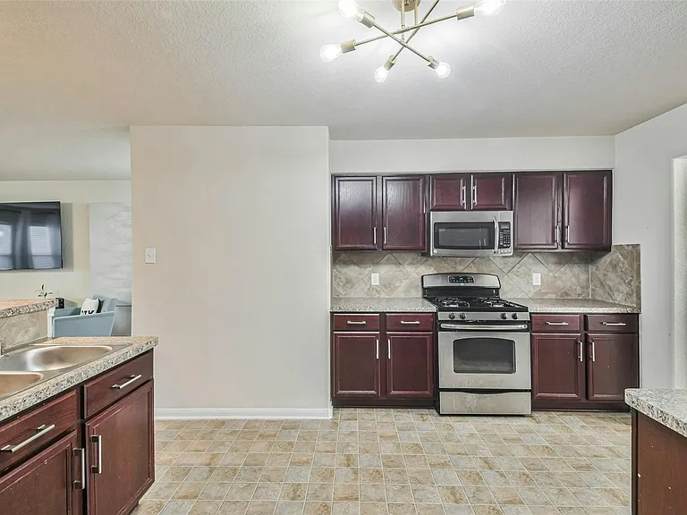 13510 Dahlia Green Way — Photo 22