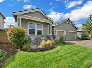1072 Throne Dr, Eugene, OR