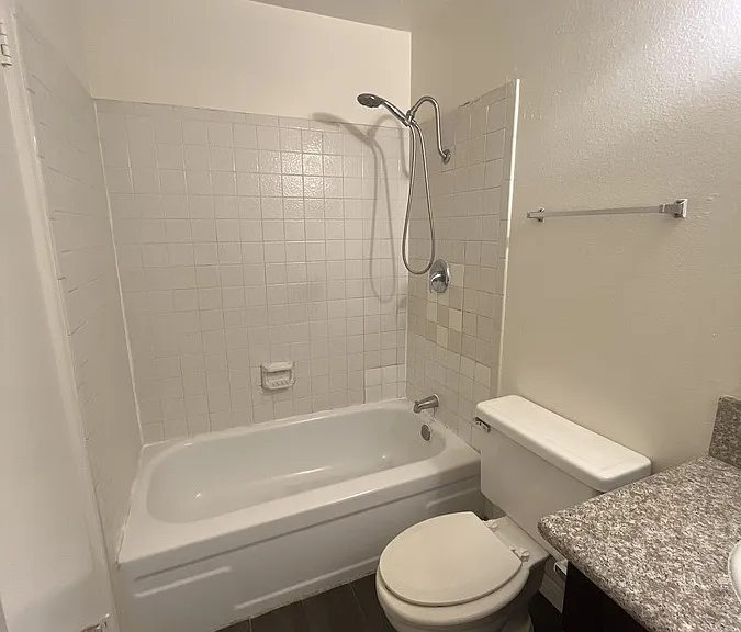 4509 Buena Vista Dr — Photo 7