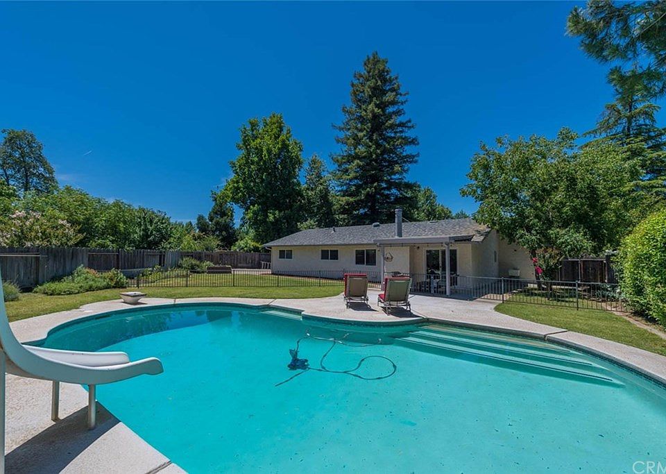 2nd image of 742 Kings Canyon Way
