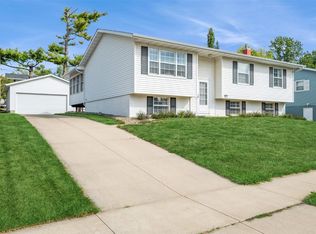 2810 26th Ave, Marion, IA 52302