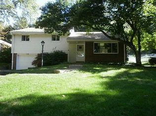 1934 S Clearview Rd, Glenshaw, PA 15116