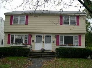 686 Varnum Ave, Lowell, MA 01854