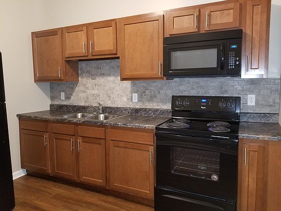 5th image of 123 Lafayette Ave APT 2