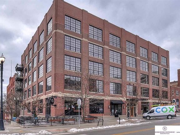 2nd image of 1101 Jackson St APT 406