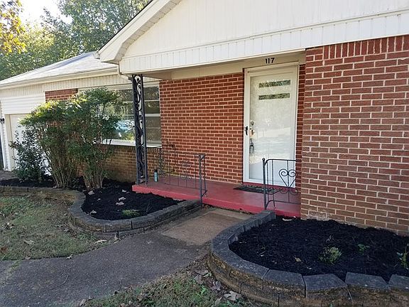 3rd image of 117 Seymore Ave