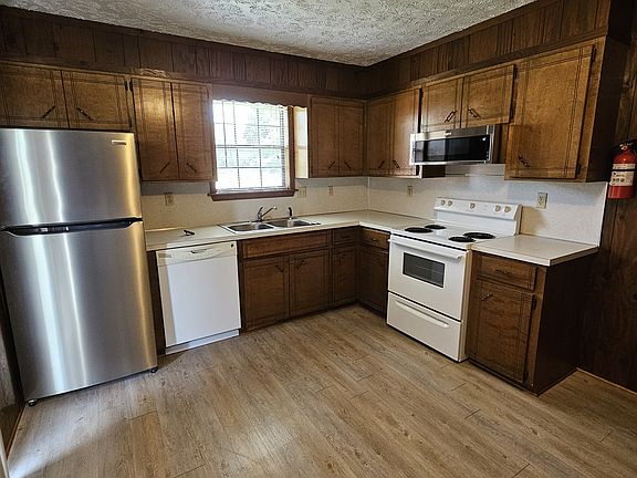 5th image of 2 Mulberry Ln
