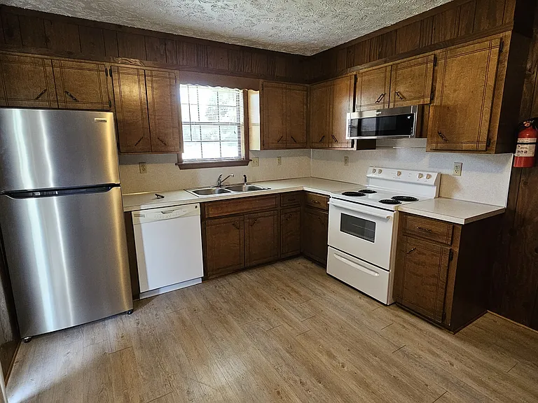 2 Mulberry Ln — Photo 5