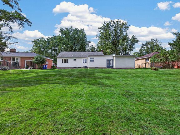 4th image of 37 Circle End Dr