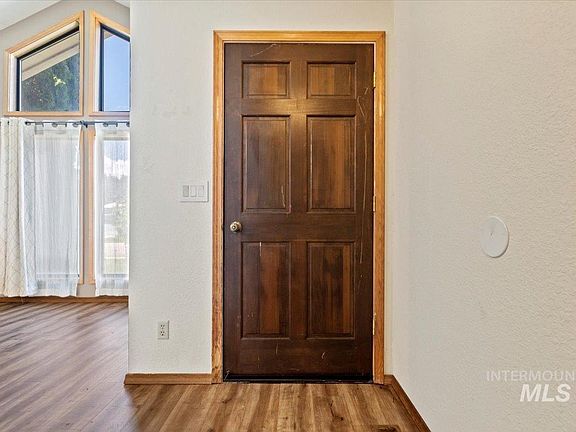 4th image of 1857 W Sandalwood Dr