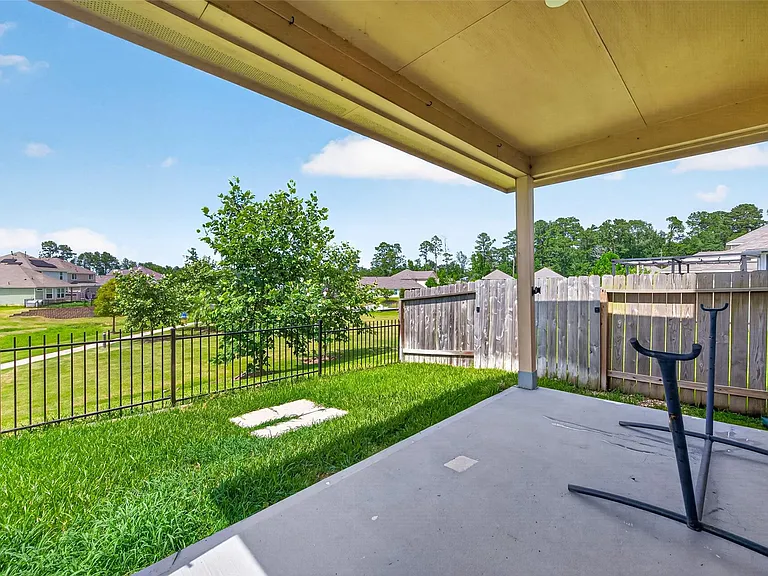 2526 Sturgeon Way — Photo 34