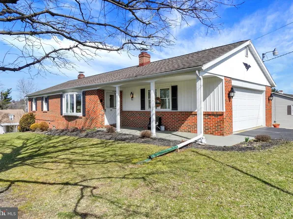 123 Forest Hills Rd, Red Lion, PA 17356