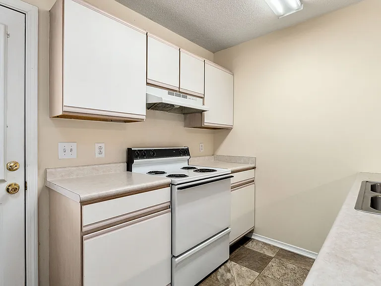3180 Dodson Branch Rd — Photo 4