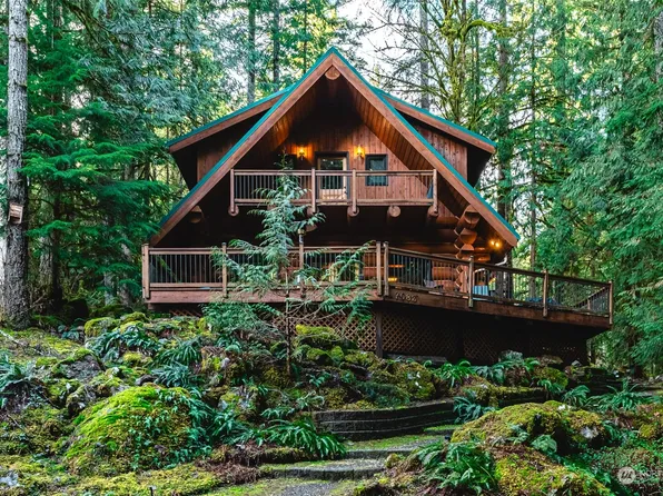 7083 Olympus Way, Glacier, WA 98244