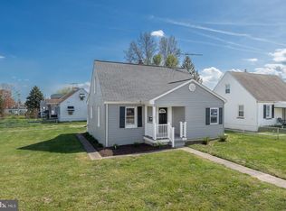28 Avenal Rd, Essex, MD 21221