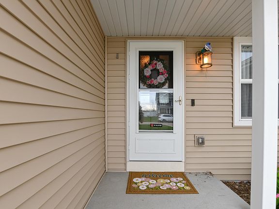 3rd image of 5115 Fairmont Dr