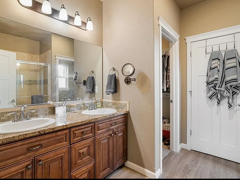 2720 S Seabiscuit Dr — Photo 10