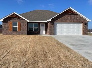 5872 S Bluestem Way, Chelsea, OK 74016