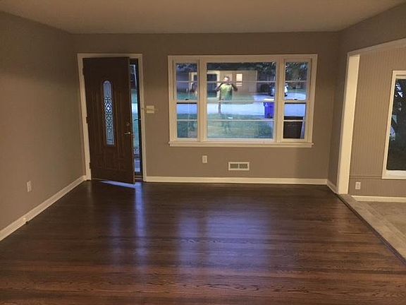 Living Room features lots of natural lighting!