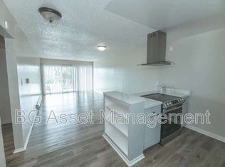 944 Fletcher Ln APT 15, Hayward, CA 94544