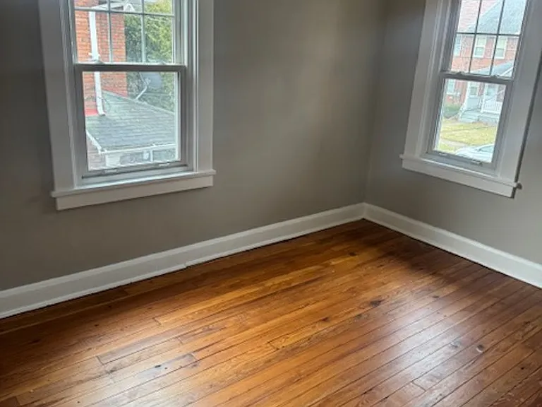 814 Vankirk St — Photo 7