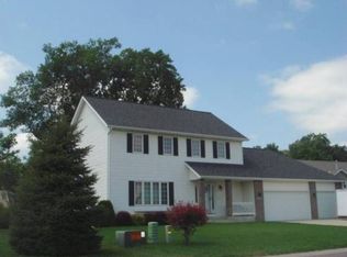 2168 Eagle Ridge Dr, North Mankato, MN 56003