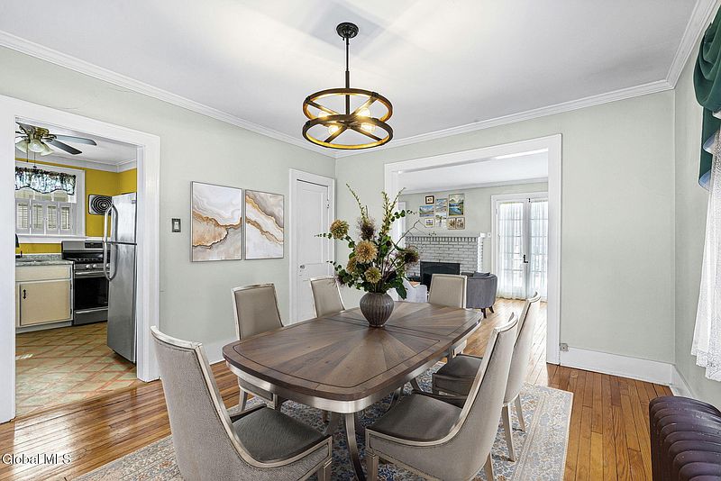 5th image of 1023 Lexington Avenue