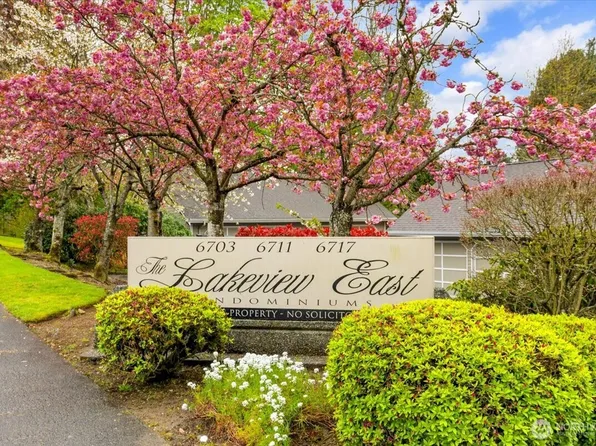 6717 110th Ave NE #A3, Kirkland, WA 98033