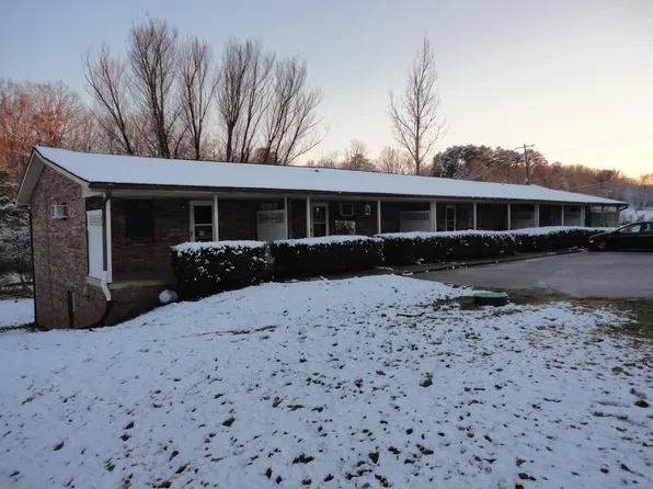 714 Henry Ln APT C, Greenback, TN 37742