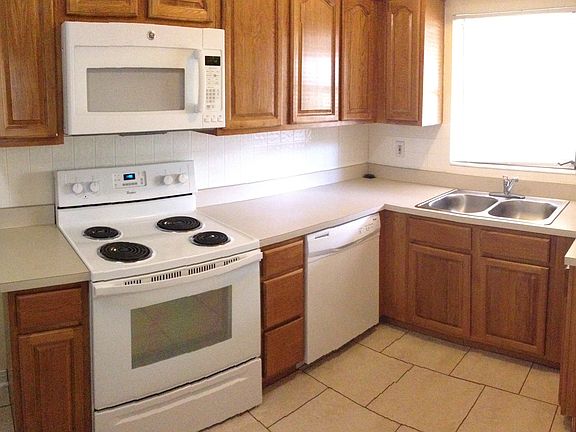 3rd image of 2514 Kansas Ave