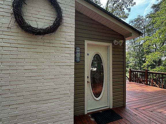 4th image of 253 White Ln