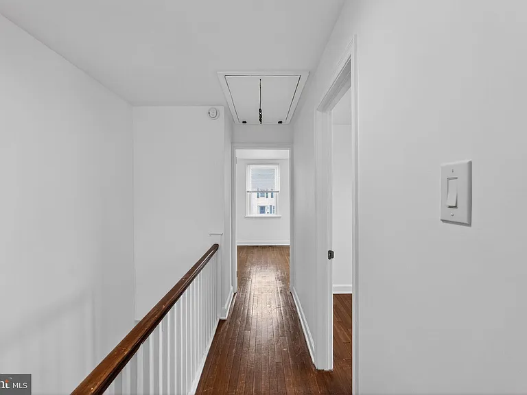 439 E 11th Ave — Photo 10