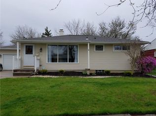 77 Greentree Rd, Tonawanda, NY 14150